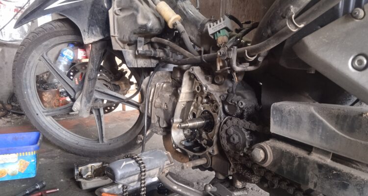 Ganti Rantai Keteng pada Sepeda Motor New Honda Blade 110